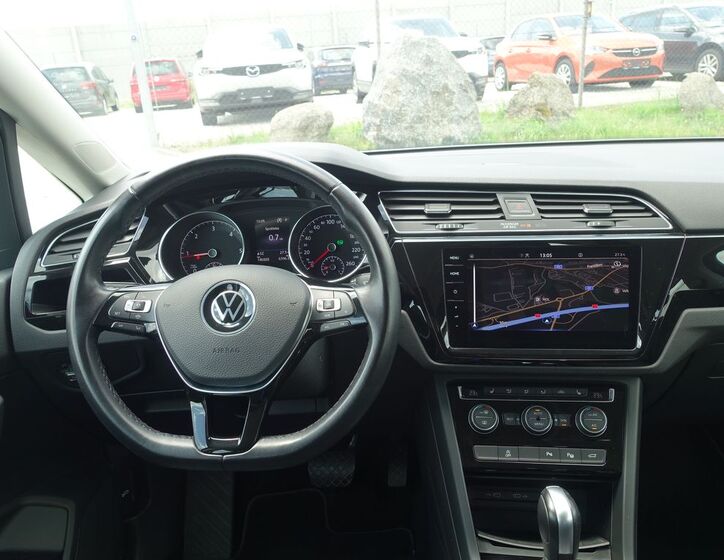 Volkswagen Touran 9