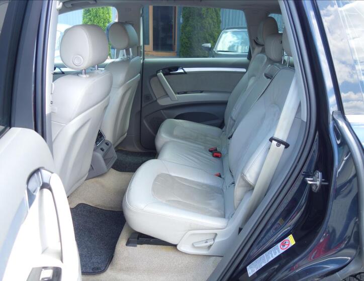 Audi Q7 16