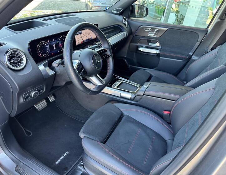 Mercedes-Benz GLB 6