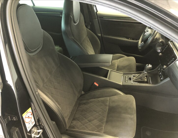 Škoda Superb 12