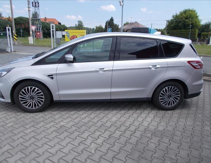 Ford S-MAX 5