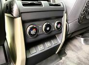 Land Rover Defender 46