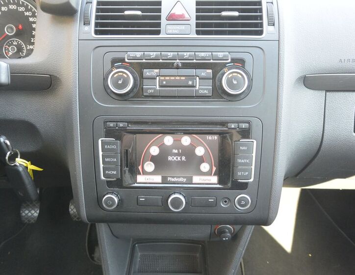 Volkswagen Touran 19
