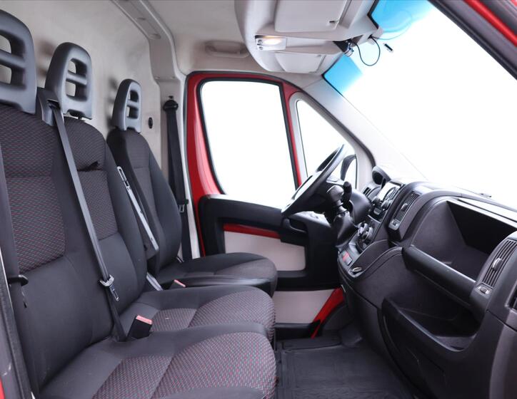 Peugeot Boxer 11