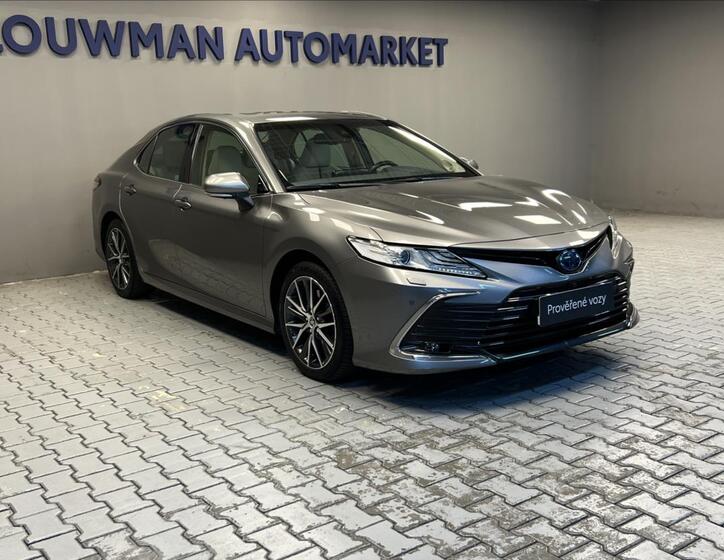 Toyota Camry 17