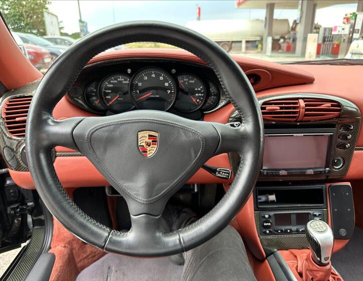 Porsche 911 17