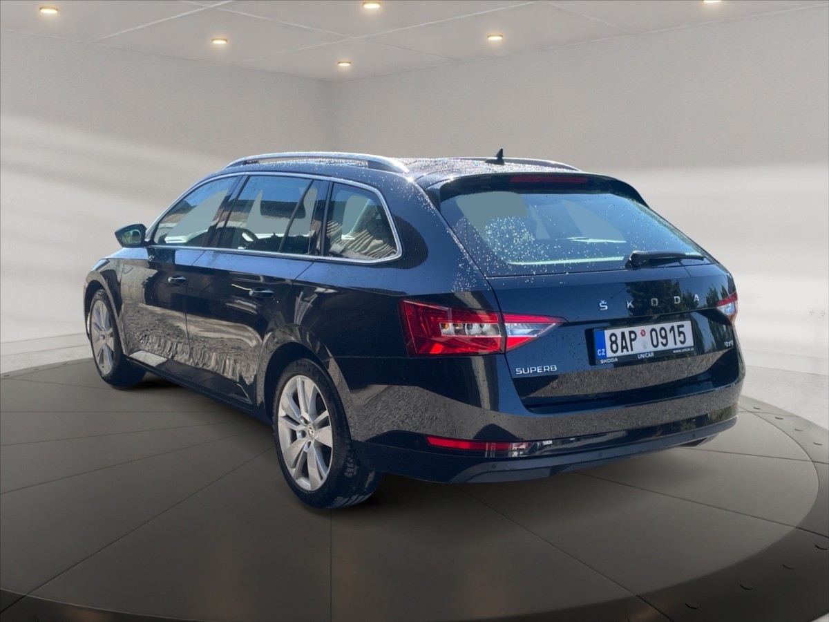 Škoda Superb