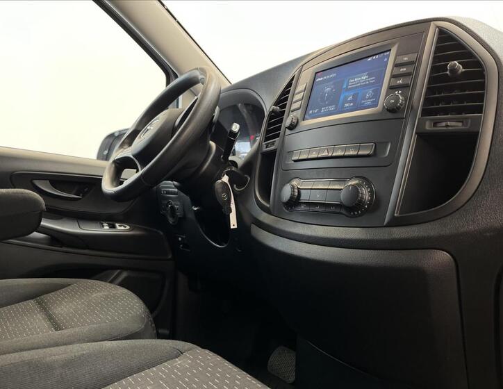 Mercedes-Benz Vito 15