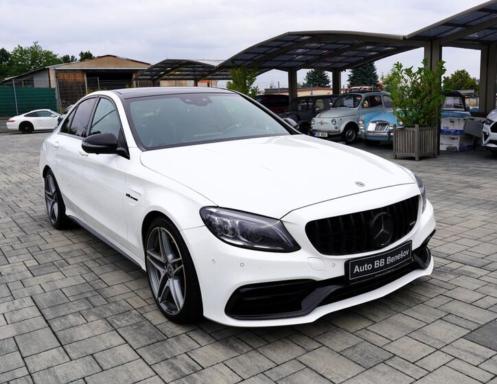 Mercedes-Benz Třídy C 8