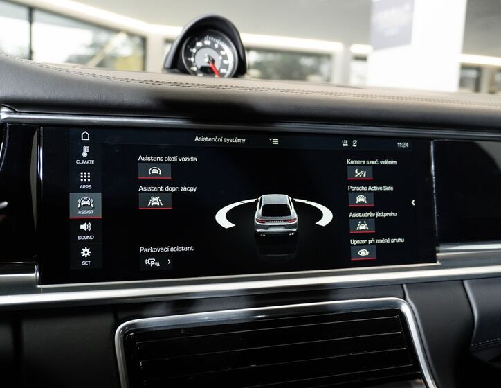 Porsche Panamera 16