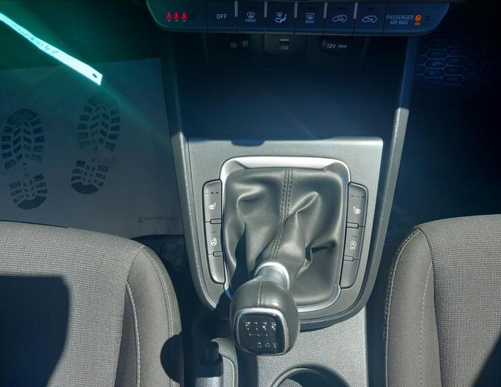 Hyundai Kona 12
