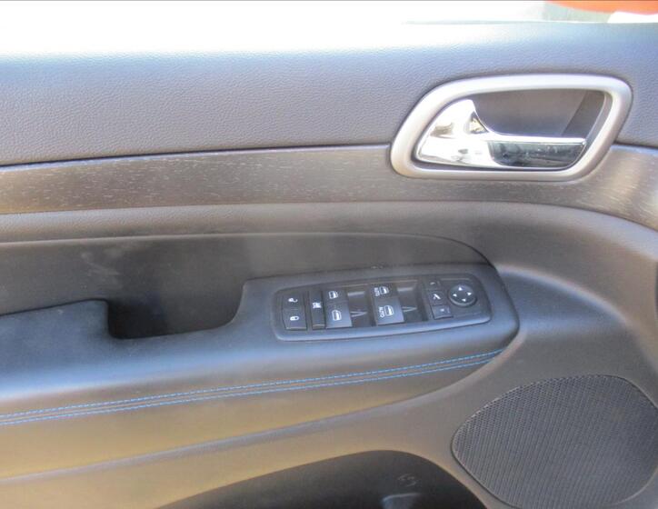 Jeep Grand Cherokee 13