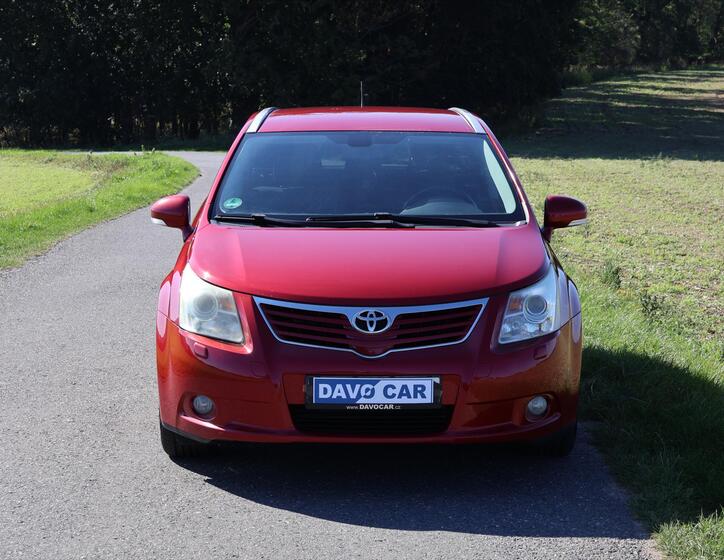 Toyota Avensis 2