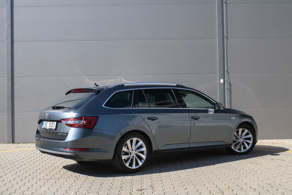 Škoda Superb