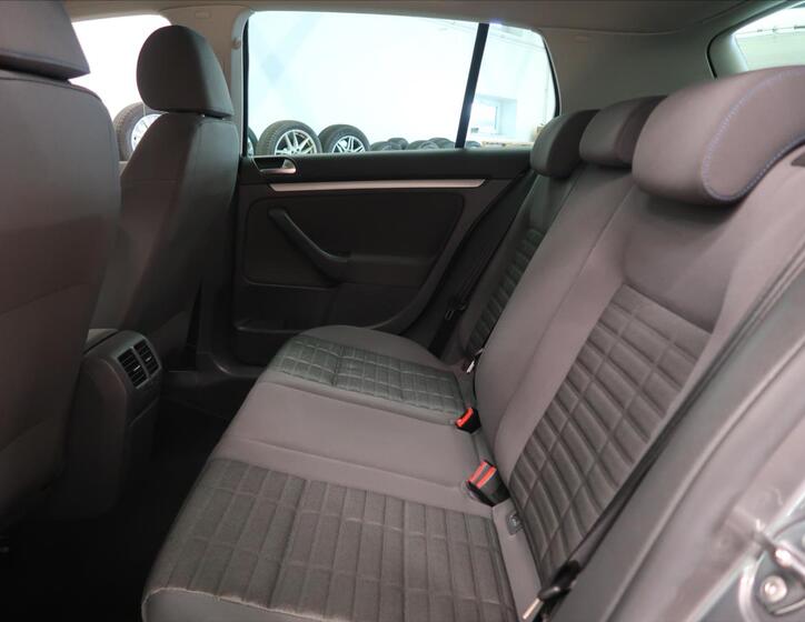 Volkswagen Golf 14