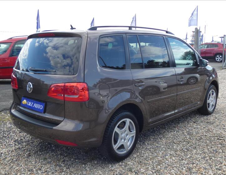 Volkswagen Touran 6