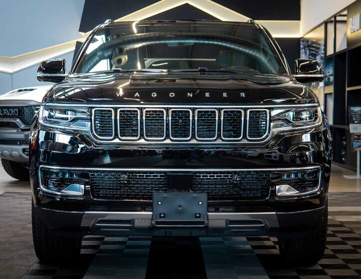 Jeep Wagoneer 11
