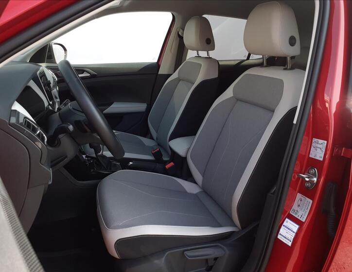 Volkswagen T-Cross 6