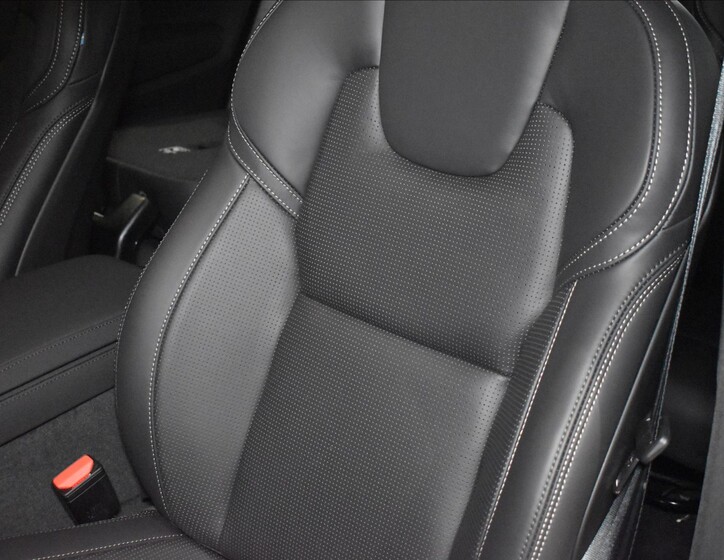 Volvo XC90 16