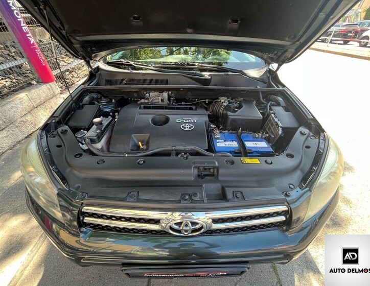 Toyota RAV4 13