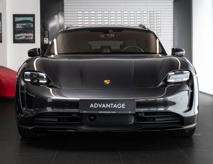 Porsche Taycan 2
