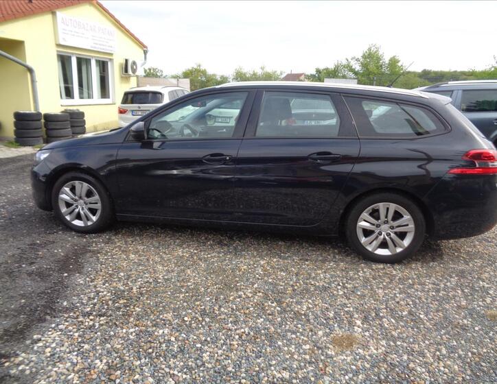 Peugeot 308 8