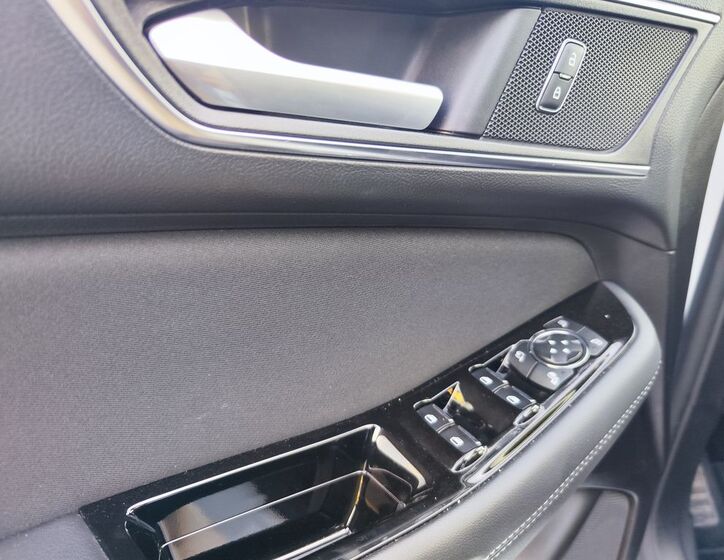 Ford S-MAX 33