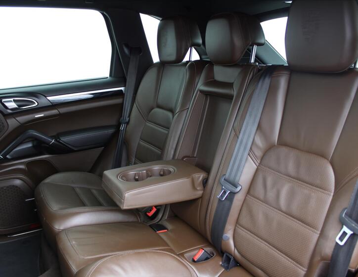 Porsche Cayenne 11