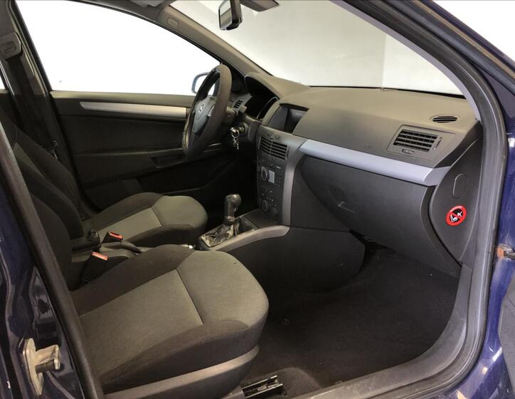 Opel Astra 12