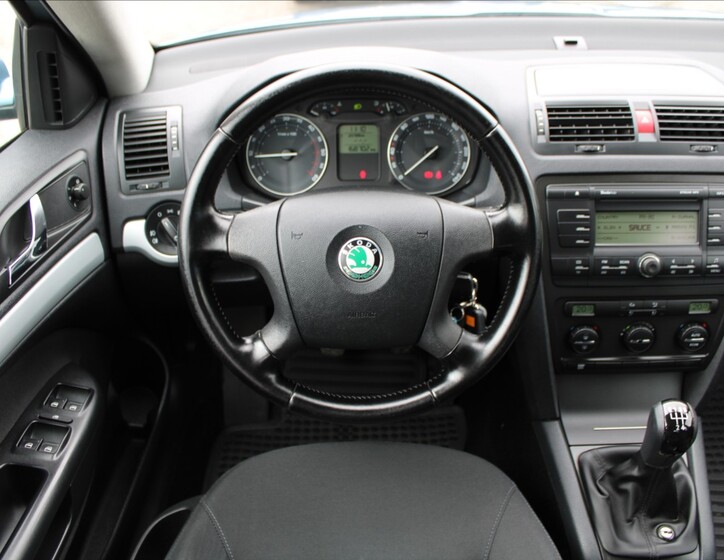 Škoda Octavia 10