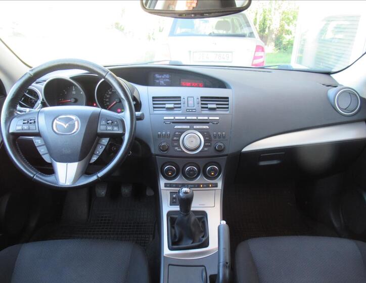 Mazda 3 9
