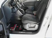 Volkswagen Tiguan 9