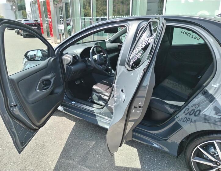 Toyota Yaris 4