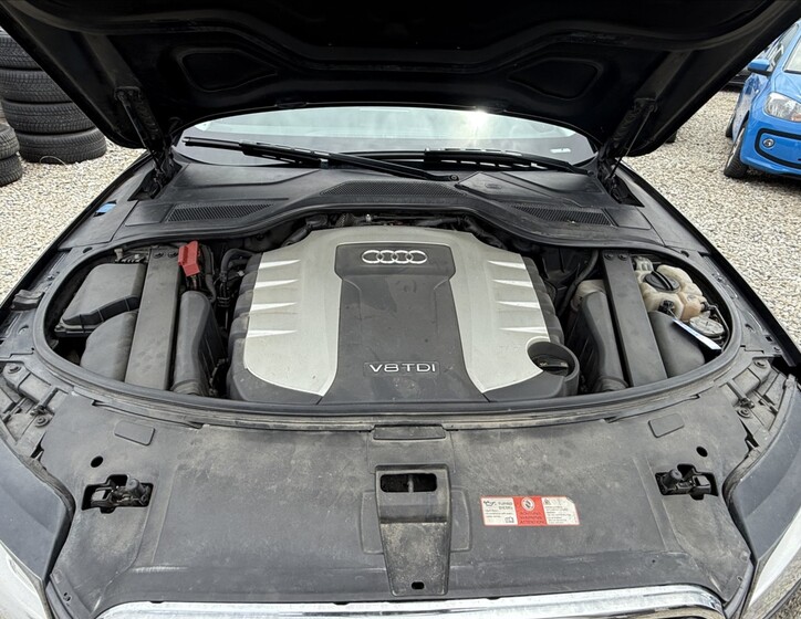 Audi A8 51
