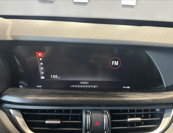Alfa Romeo Stelvio 34