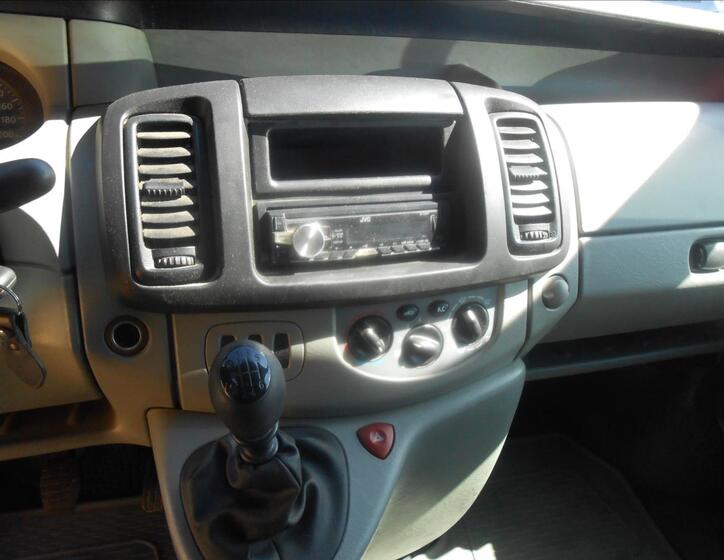 Renault Trafic 14