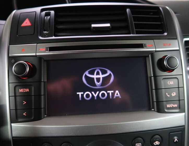 Toyota Verso 19