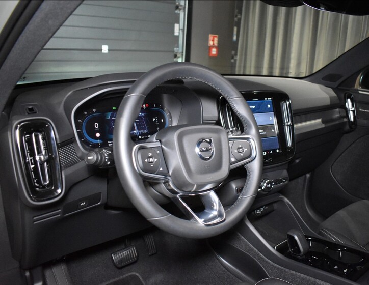 Volvo XC40 12