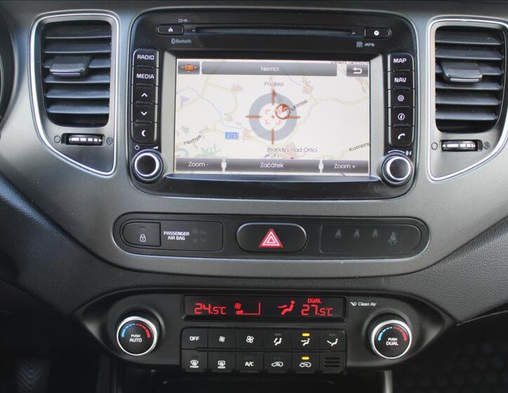 KIA Carens 15