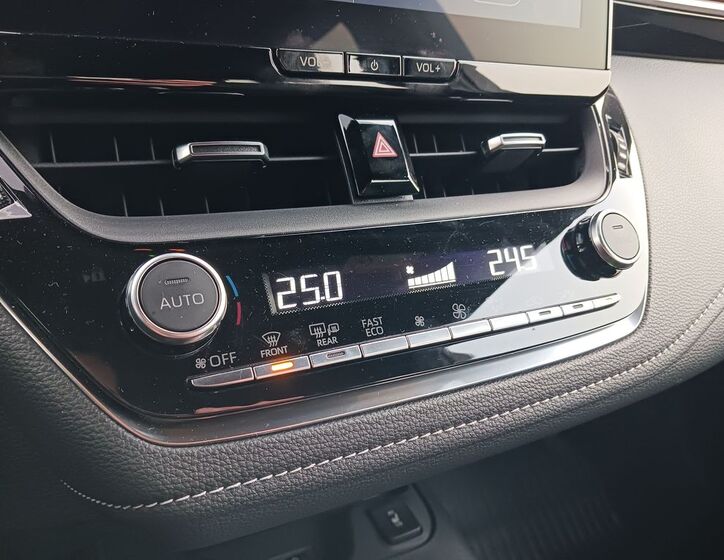 Toyota Corolla 24