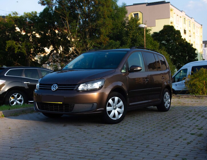 Volkswagen Touran 2