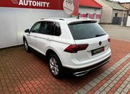 Volkswagen Tiguan 9