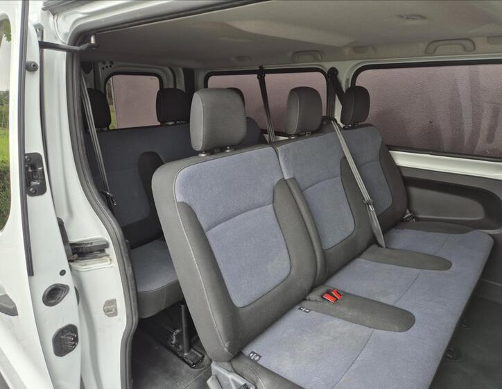 Opel Vivaro 18