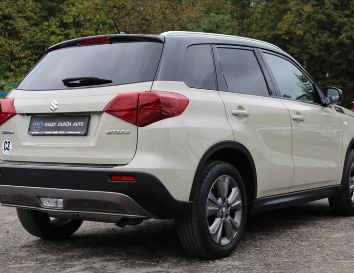 Suzuki Vitara 5
