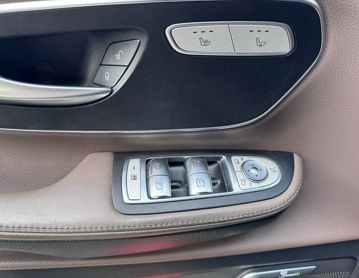 Mercedes-Benz Třídy V 17