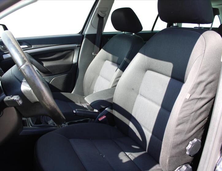 Škoda Octavia 10