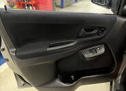 Subaru Justy 10