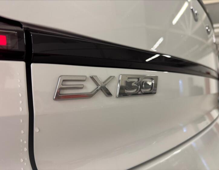 Volvo EX30 15