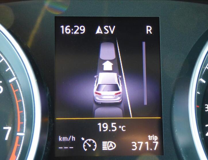 Volkswagen Golf 37