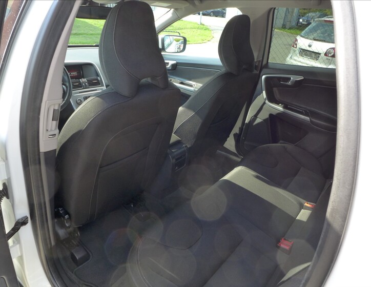 Volvo XC60 25